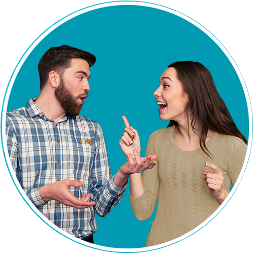 Mann und Frau diskutieren überrascht gestikulierend